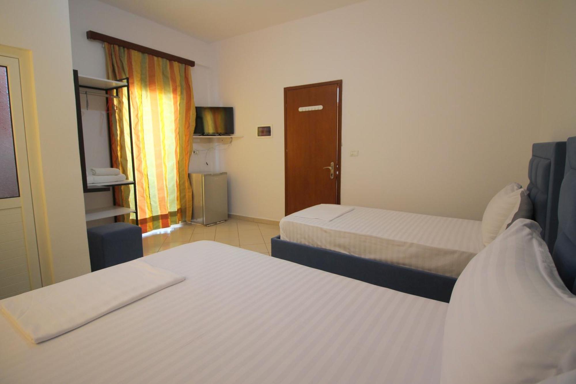 Lengu Holidays Houses Sarandë Exterior foto