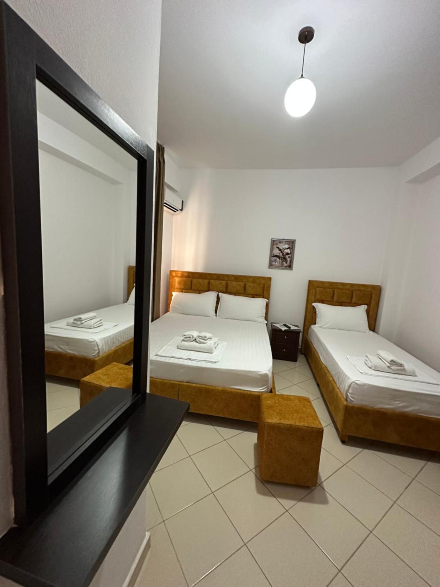 Lengu Holidays Houses Sarandë Exterior foto